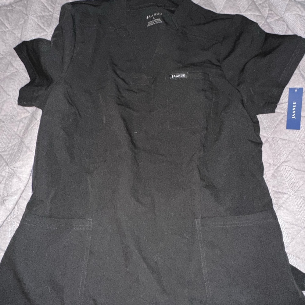Jaanuu 3 pocket scrub top. Black. Large. NWT